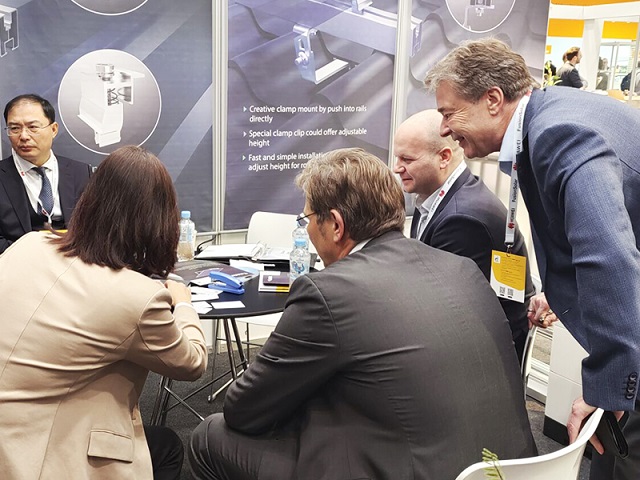 Kseng Solar が Solar Solutions Düsseldorf で新しいソーラー ルーフ マウント ソリューションを発表