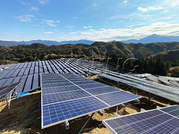 ケーススタディ：Kseng Solarのアルミニウム地上ソーラーソリューションを使用した日本の4MWソーラーステーション