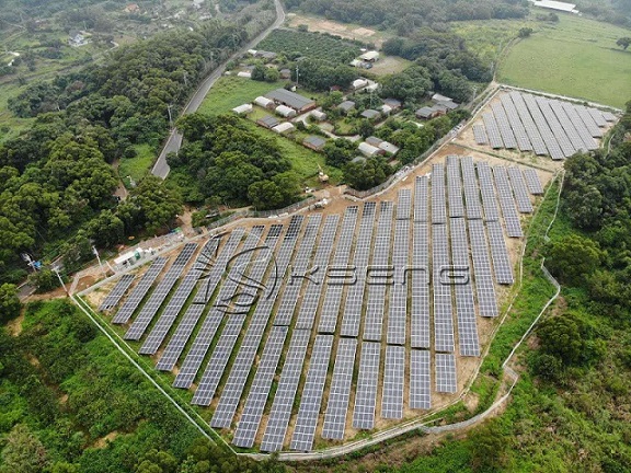 Taiwan Ground Screw Foundation ソーラーマウントシステム 1.6MW
